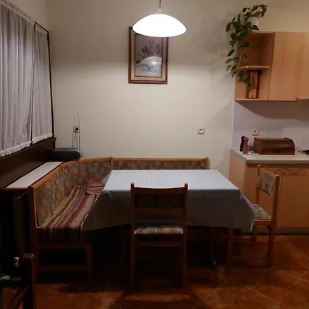 App Vesna Apartment *